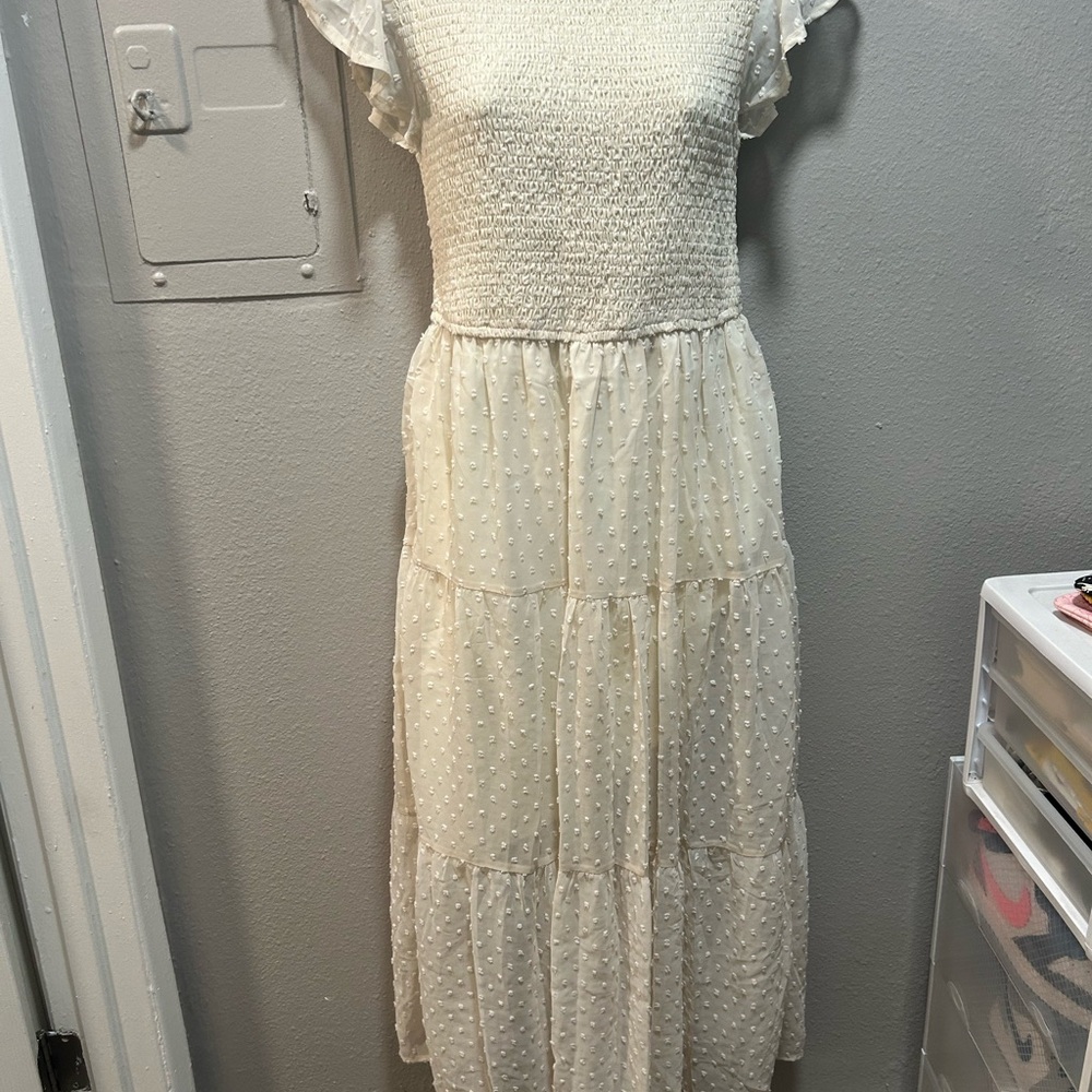 Elegant Cream Midi Dress with Ruffle Sleeves